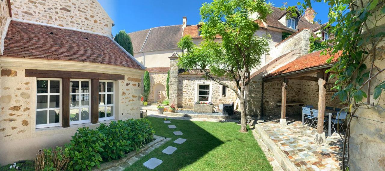 La Maison D'Emilie - Chambres D'Hotes Chaumes-en-Brie エクステリア 写真