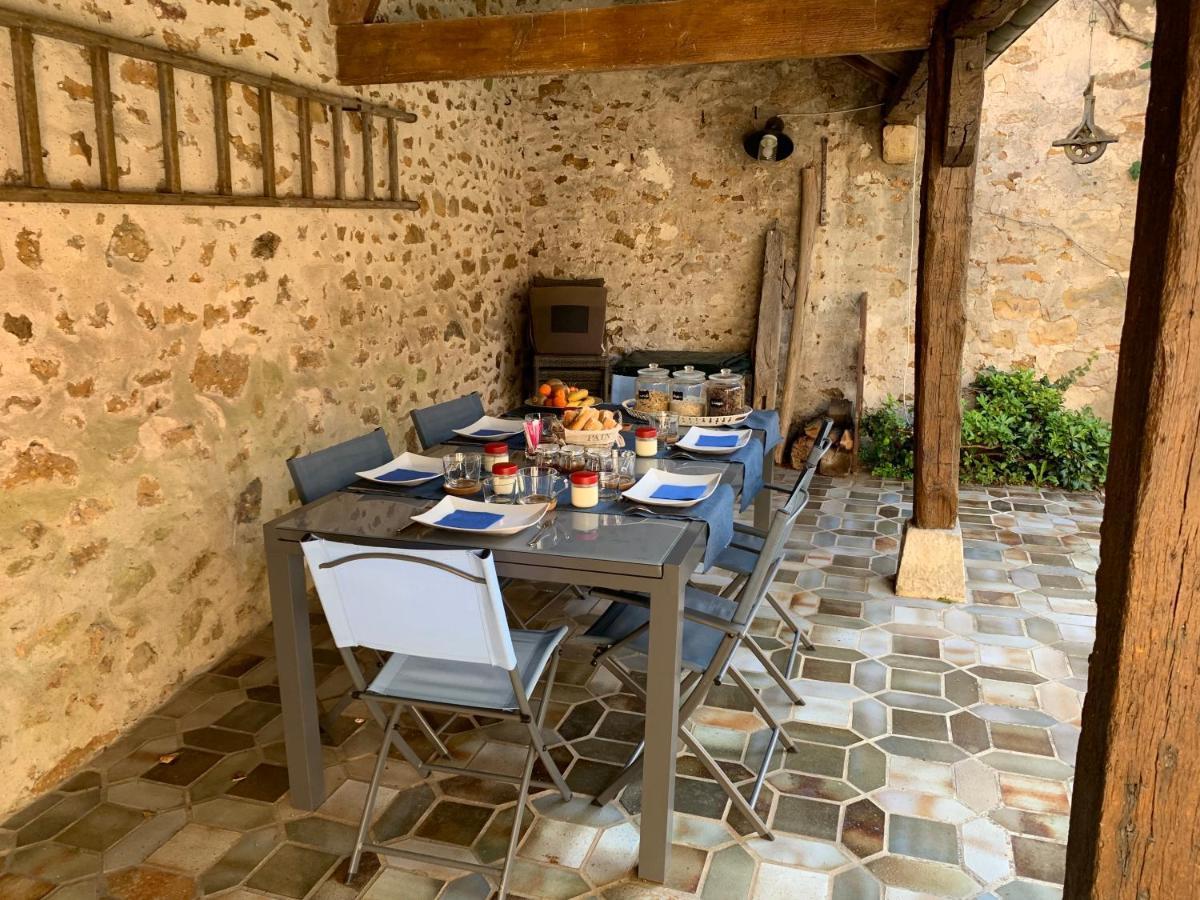 La Maison D'Emilie - Chambres D'Hotes Chaumes-en-Brie エクステリア 写真
