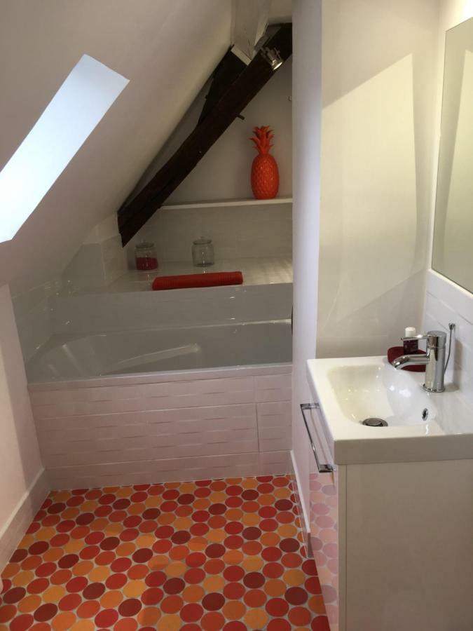 La Maison D'Emilie - Chambres D'Hotes Chaumes-en-Brie エクステリア 写真