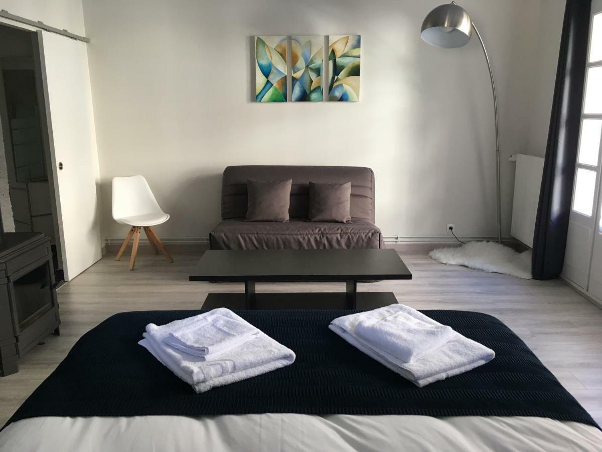 La Maison D'Emilie - Chambres D'Hotes Chaumes-en-Brie エクステリア 写真