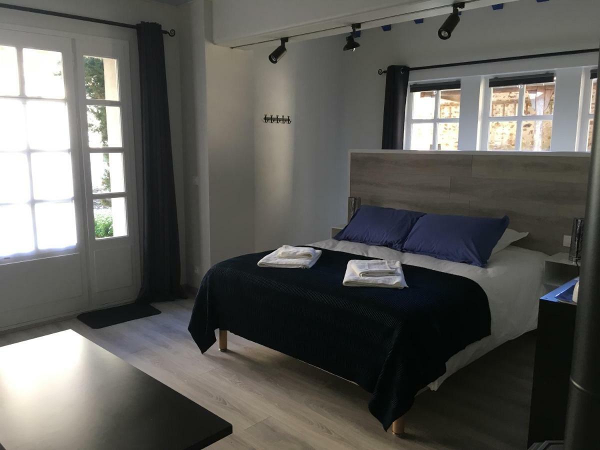 La Maison D'Emilie - Chambres D'Hotes Chaumes-en-Brie エクステリア 写真