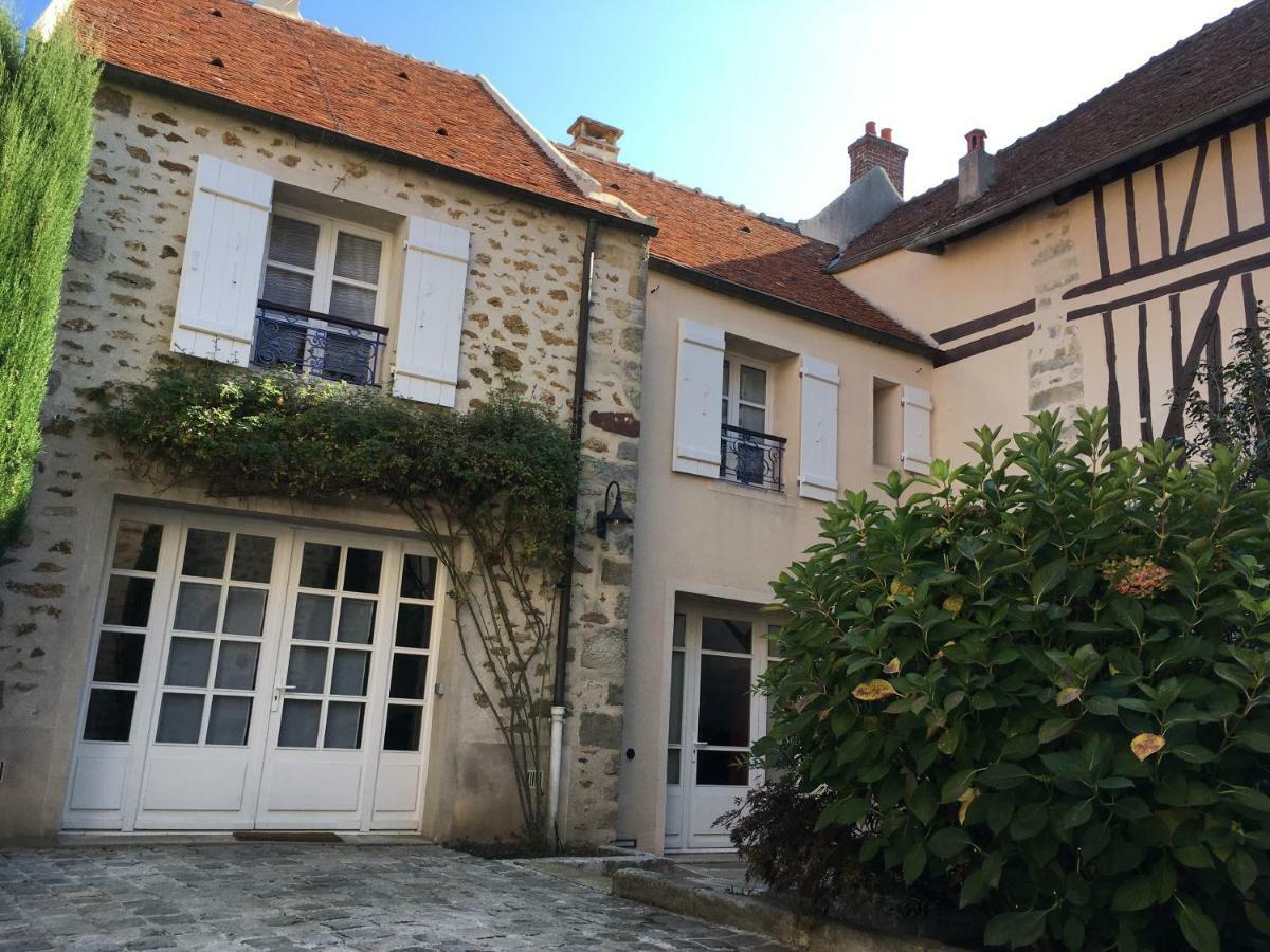 La Maison D'Emilie - Chambres D'Hotes Chaumes-en-Brie エクステリア 写真
