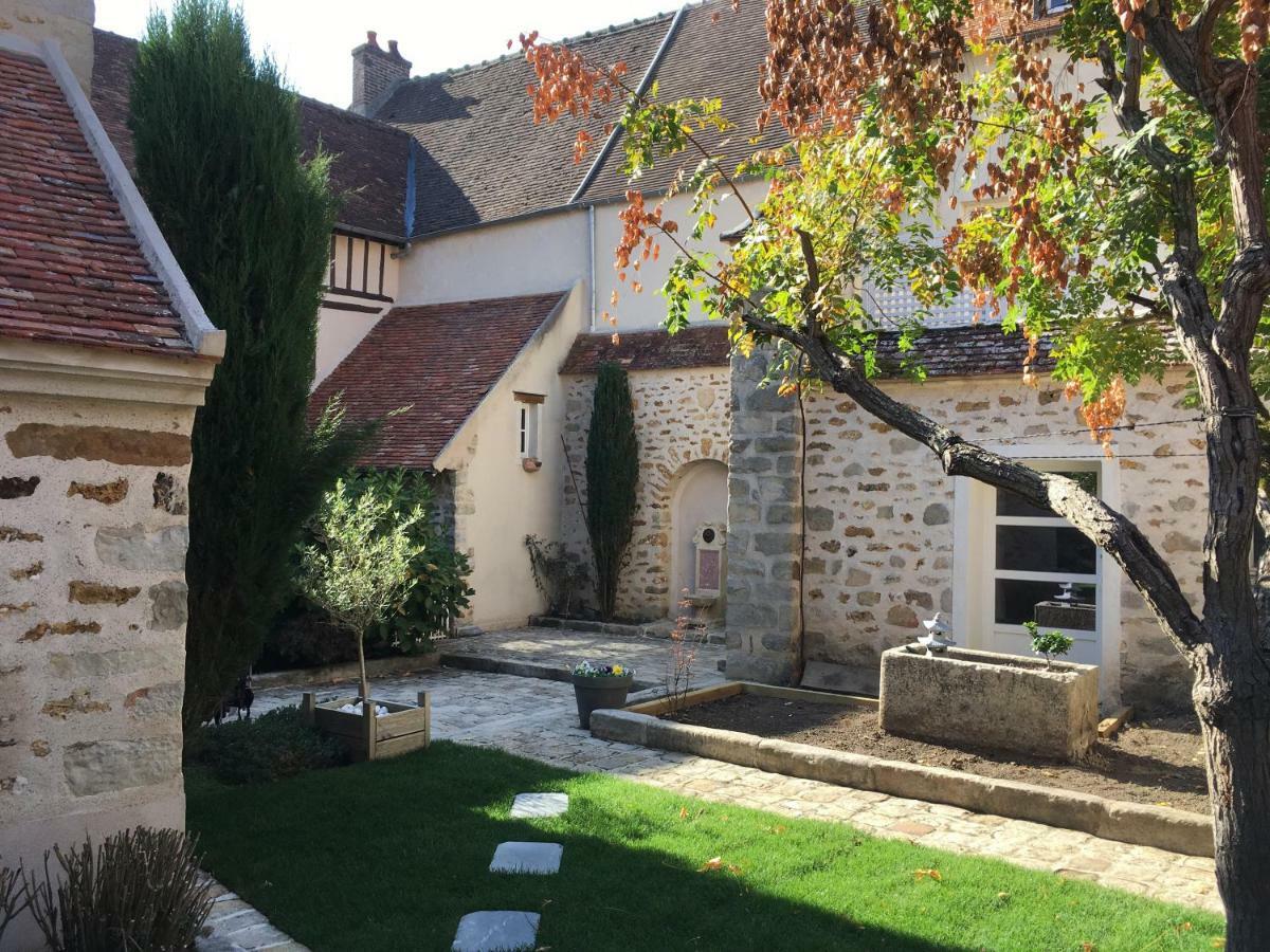 La Maison D'Emilie - Chambres D'Hotes Chaumes-en-Brie エクステリア 写真