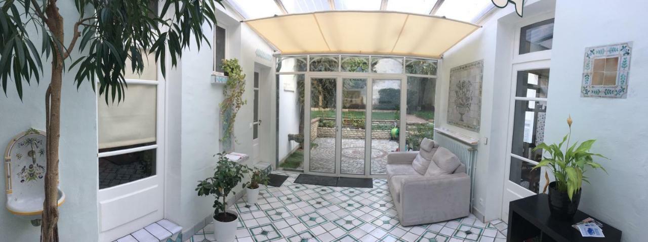 La Maison D'Emilie - Chambres D'Hotes Chaumes-en-Brie エクステリア 写真