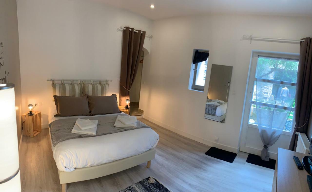 La Maison D'Emilie - Chambres D'Hotes Chaumes-en-Brie エクステリア 写真