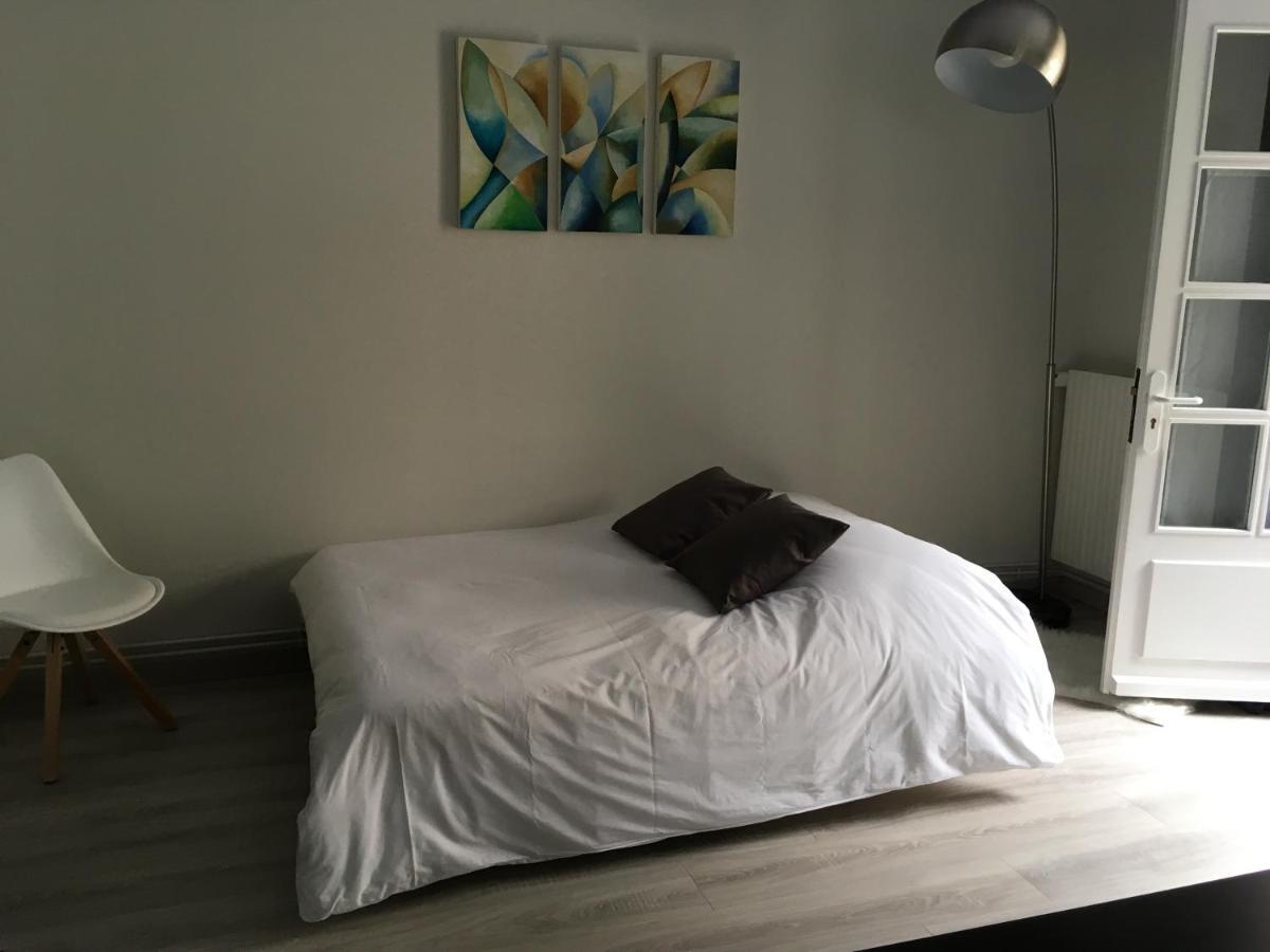 La Maison D'Emilie - Chambres D'Hotes Chaumes-en-Brie エクステリア 写真